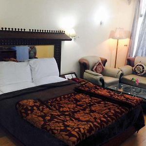 Super Deluxe Room